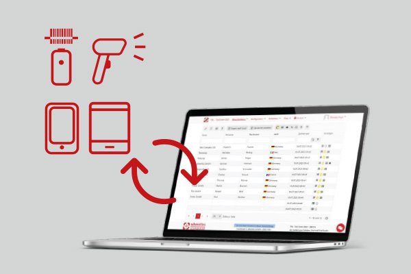 Grafik: Symbole für Miniscanner, Smartphone und Tablet, deren Daten per Pfeil in einen Laptop mit dem Scan2Lead PORTAL fließen – automatische Synchronisation aller Geräte.