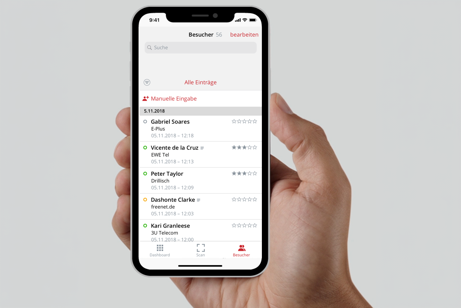 Hand hält ein Smartphone mit der Lead-Liste und Sterne-Bewertungen in der Scan2Lead App – erfasste Kontakte auf einen Blick.